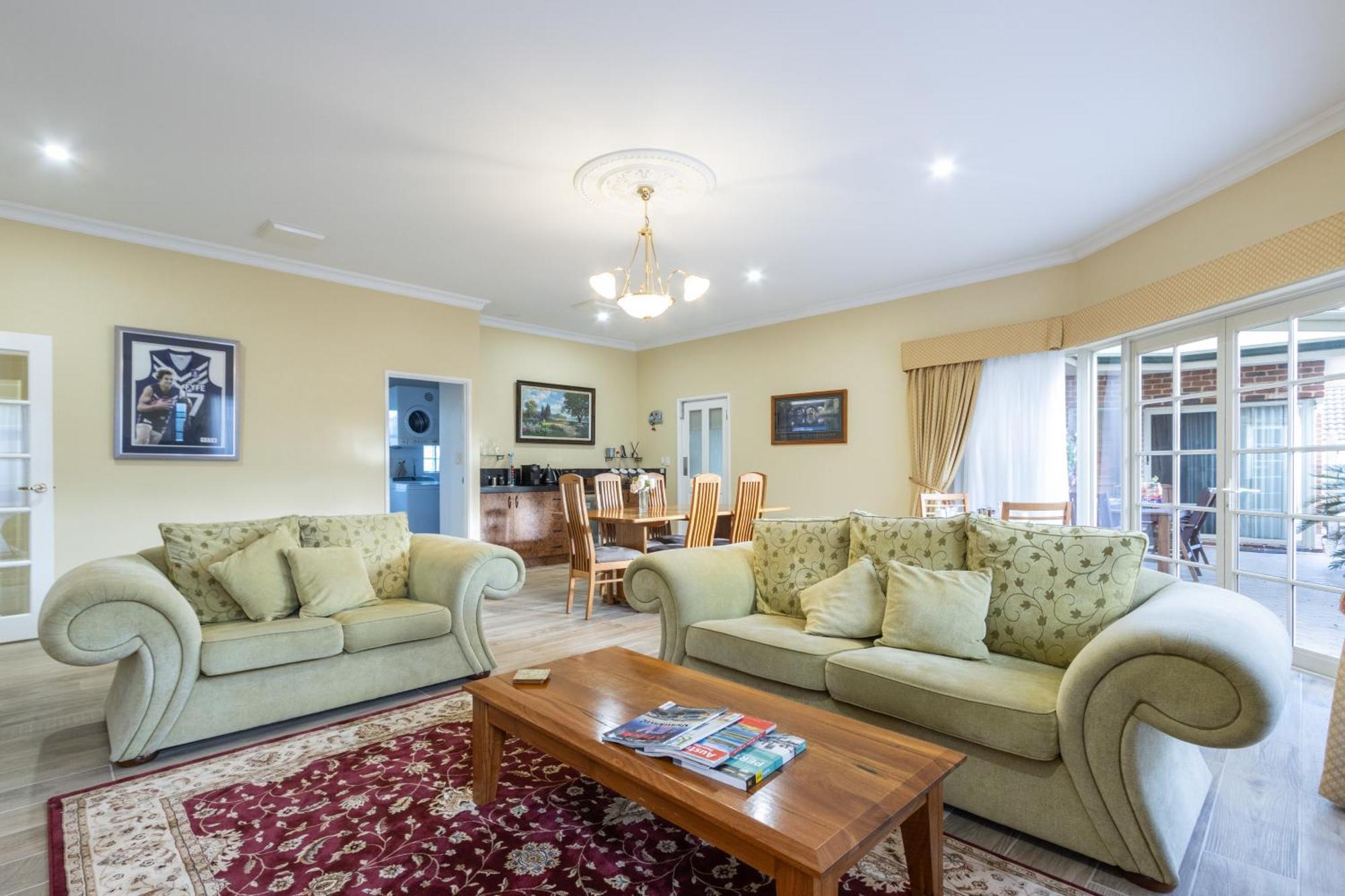 Durham Lodge Bed & Breakfast Перт Экстерьер фото