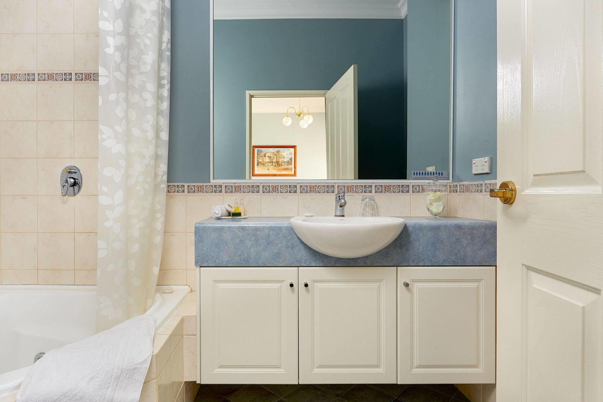 Durham Lodge Bed & Breakfast Перт Экстерьер фото